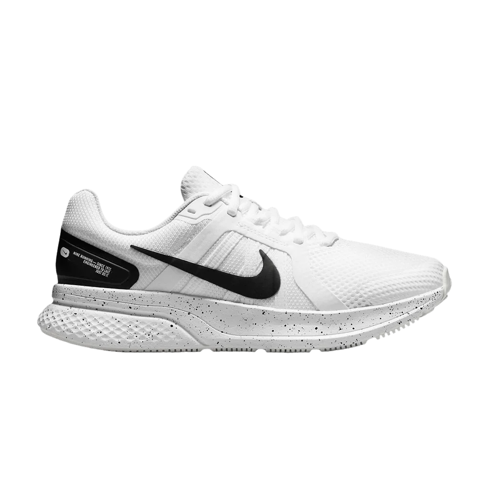 Krossovki-Nike-Wmns-Run-Swift-v2-White-Black