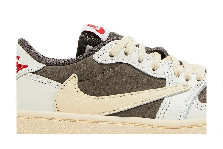 Krossovki-Travis-Scott-x-Air-Jordan-1-Retro-Low-OG-PS-Reverse-Mocha-1