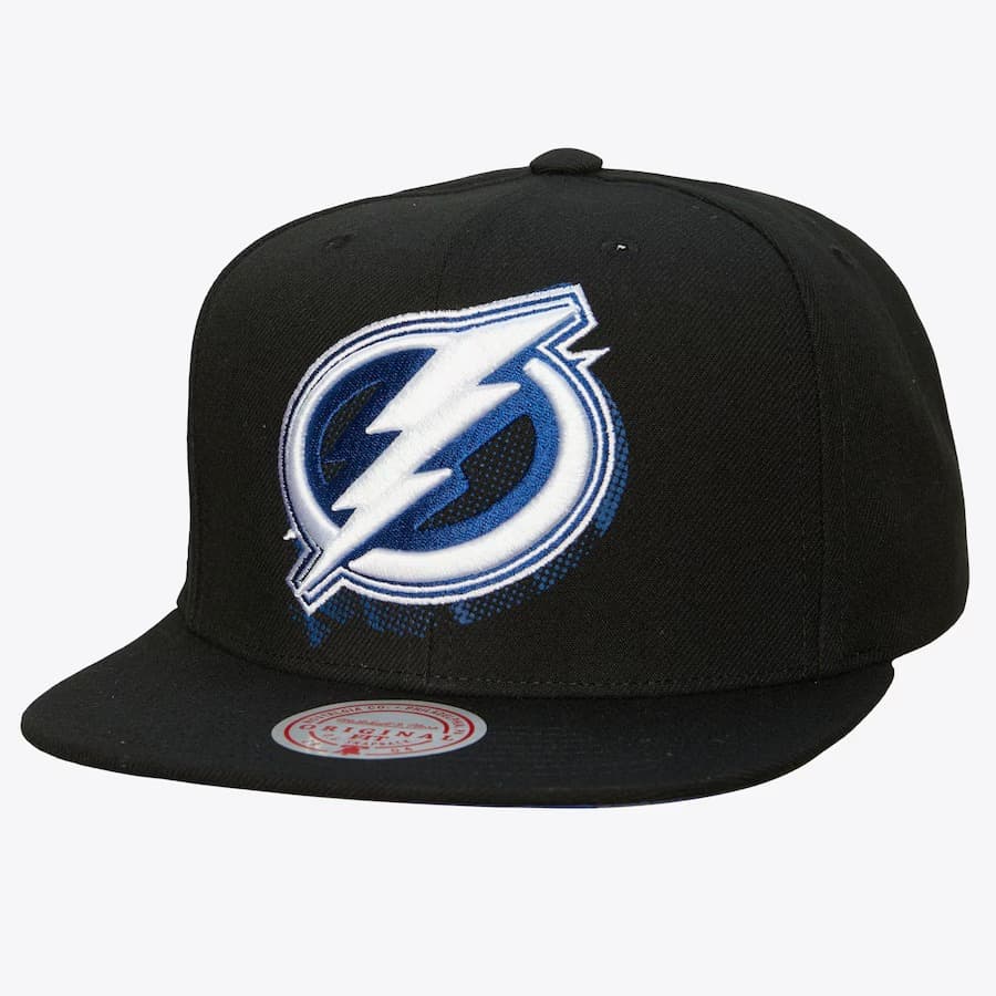 Бейсболка Mitchell & Ness Black Tampa Bay Lightning 7.0 Big Face Snapback Hat