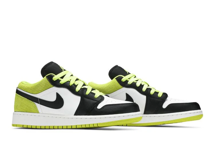 Krossovki-Air-Jordan-1-Low-SE-GS-Black-Cyber-7
