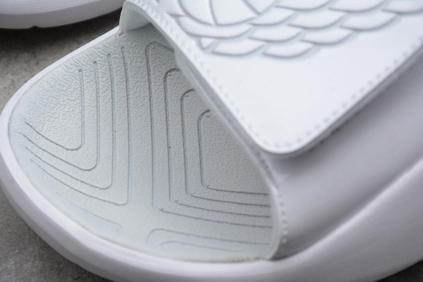 Jordan-Hydro-7-Slide-Pure-Platinum-11