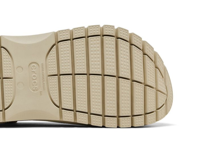 Кроссовки Crocs Mega Crush Clog 'Bone'