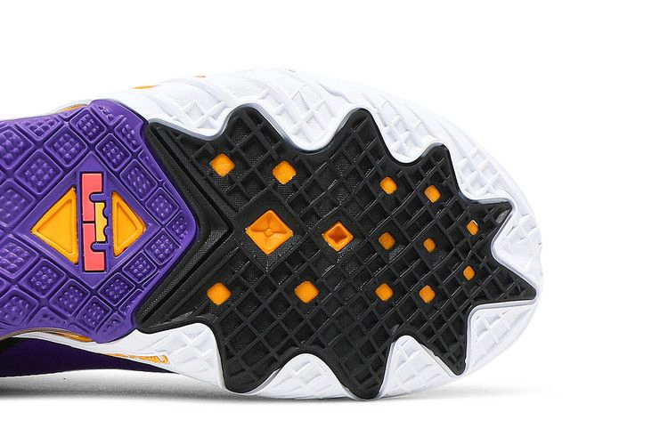 Кроссовки Nike LeBron 18 Low 'ACG Terra'