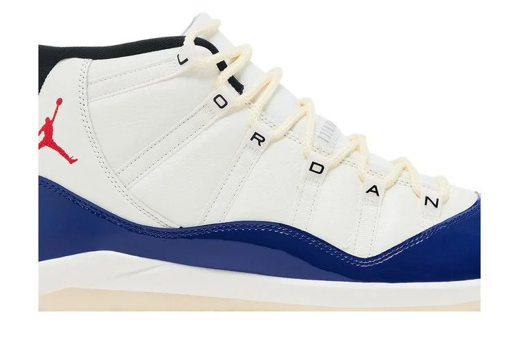 Krossovki-Air-Jordan-11-Retro-MCS-Rare-Air-1