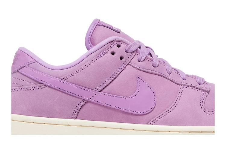 Кроссовки Nike Wmns Dunk Low Premium 'Rush Fuchsia'