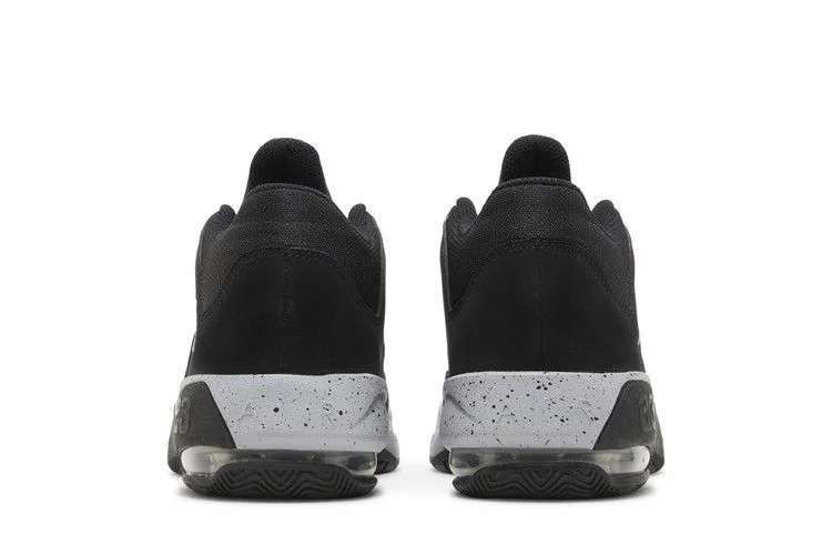 Krossovki-Air-Jordan-Max-Aura-3-GS-Black-Wolf-Grey-5