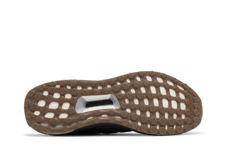 Krossovki-Mark-Gonzales-x-adidas-Ultra-Boost-Shmoo-3