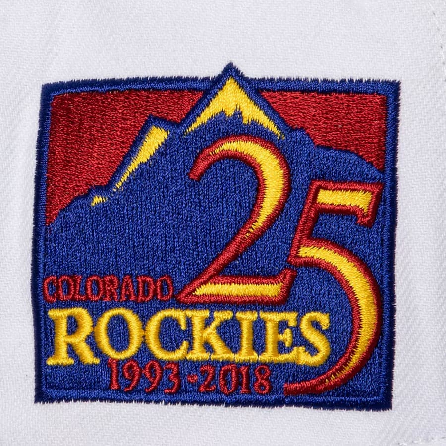 Бейсболка Mitchell & Ness White Colorado Rockies Cooperstown Collection Hometown Snapback Hat