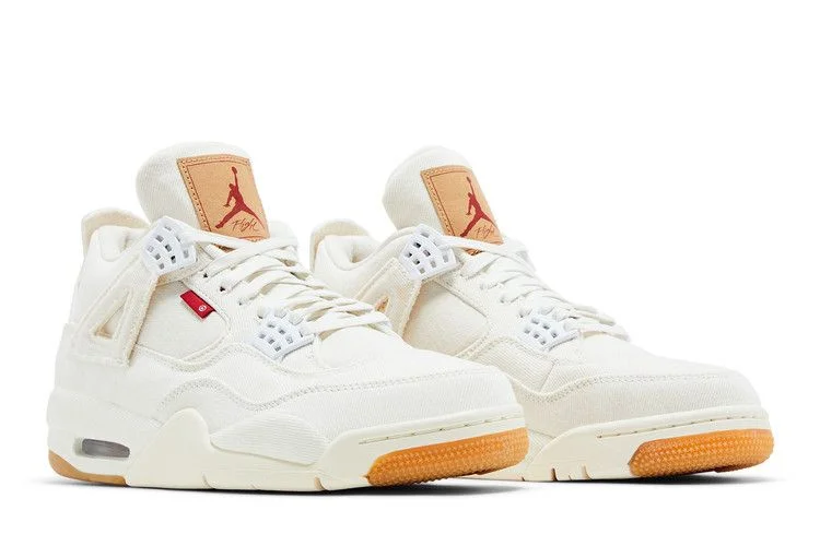 Krossovki-Levis-x-Air-Jordan-4-Retro-White-Denim-7