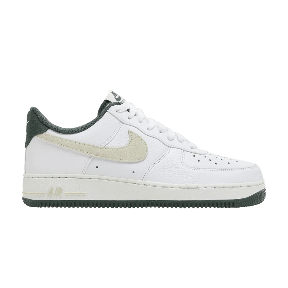 Кроссовки Nike Air Force 1 '07 LV8 'Vintage Green'