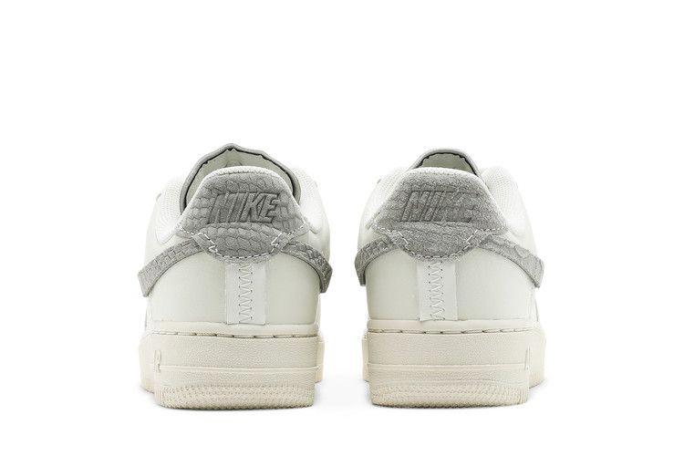 Кроссовки Nike Wmns Air Force 1 LXX 'Sea Glass Python'