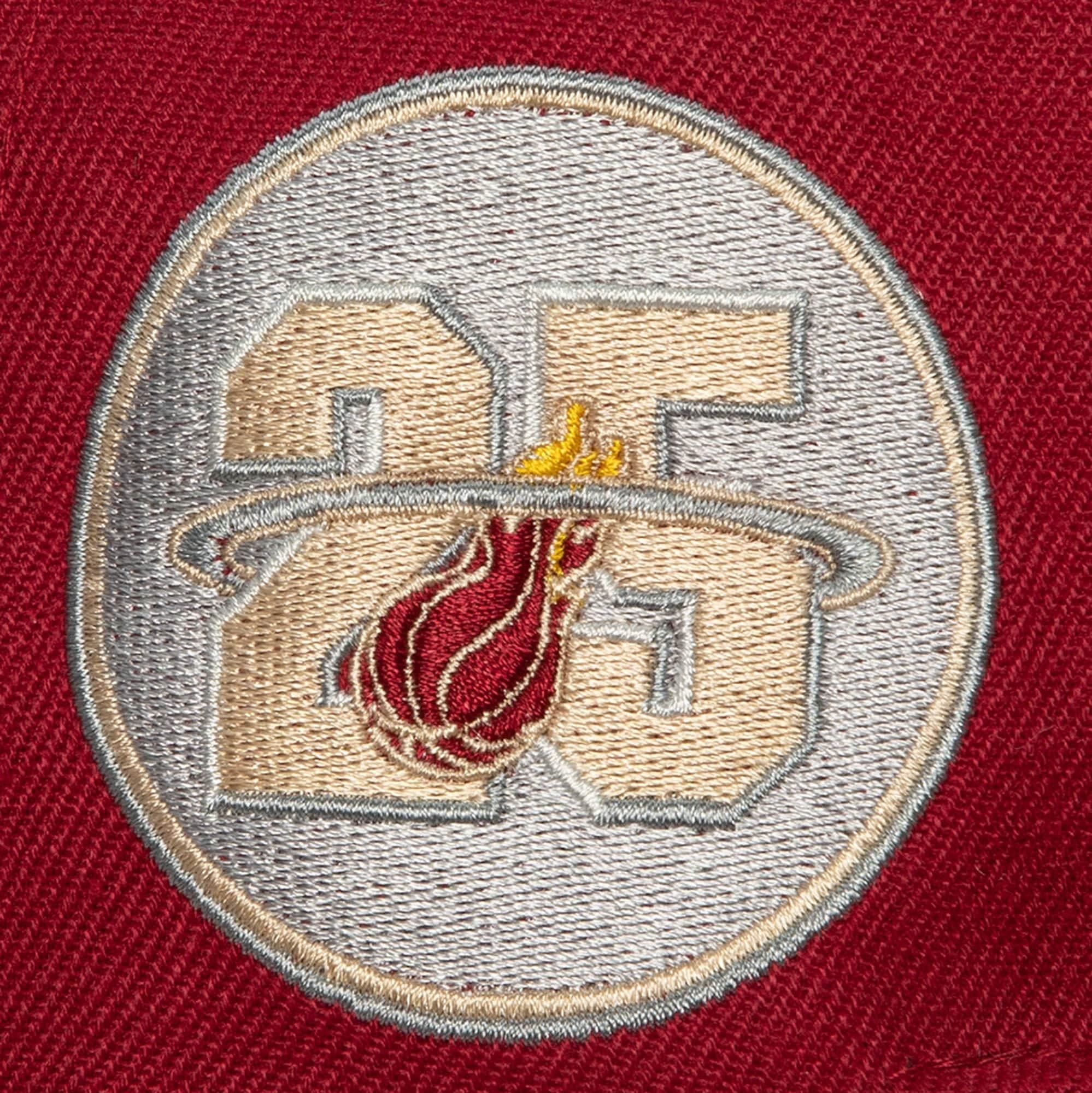 Бейсболка Mitchell & Ness With Love Snapback HWC Miami Heat Hat