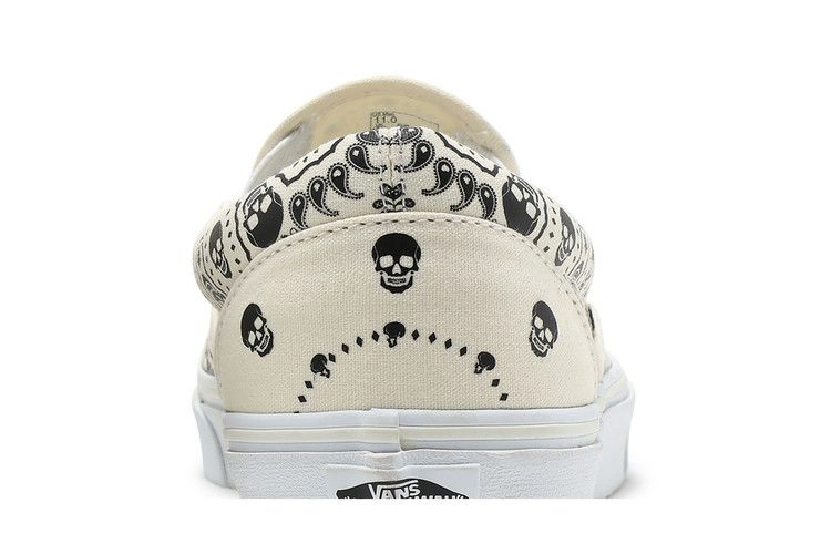 Vans Classic Slip-On 'Bandana - Classic White'