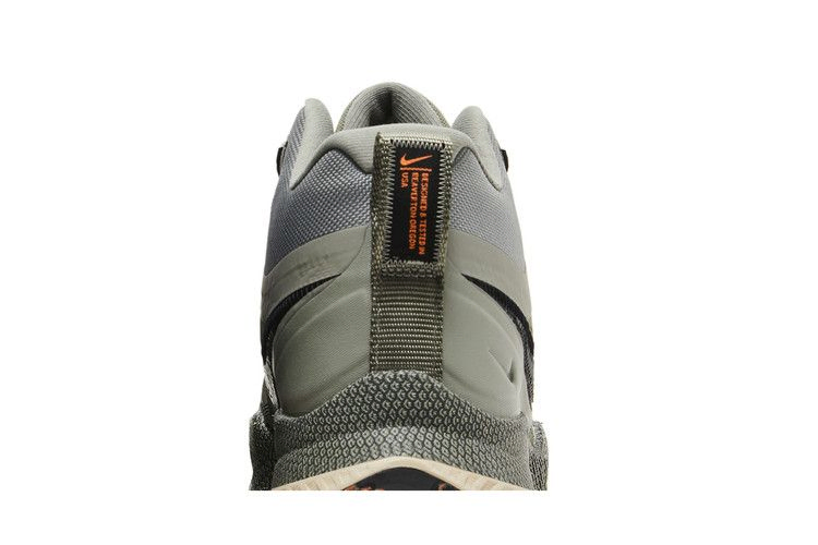 Кроссовки Nike React SFB Carbon 'Dark Stucco'