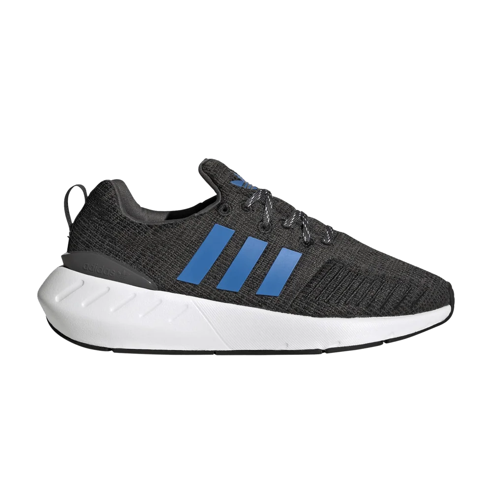 Krossovki-Adidas-Swift-Run-22-J-Black-Blue-Rush