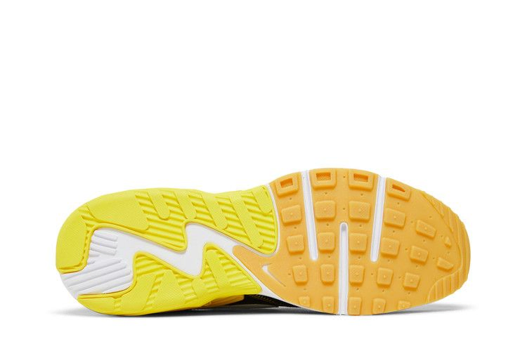 air-max-excee-go-the-extra-smile-do5870-001_03