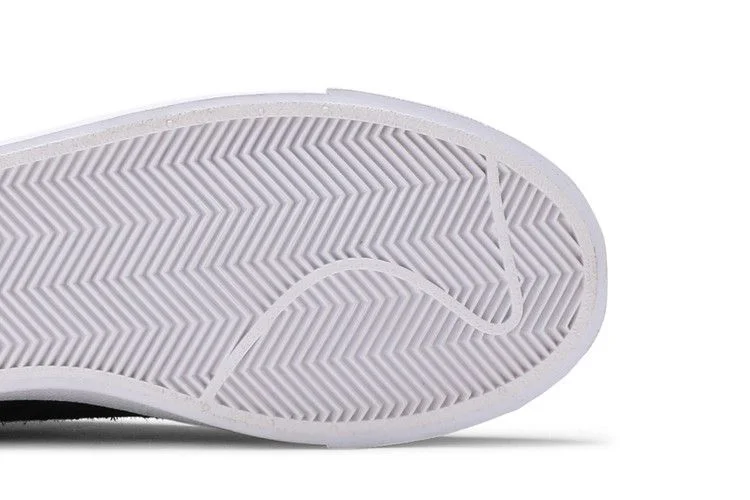 Кроссовки Fragment Design x Nike Tennis Classic AC SP 'Black Suede'