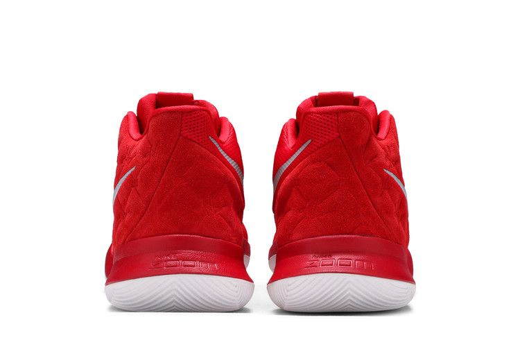 Кроссовки Nike Kyrie 3 'University Red'