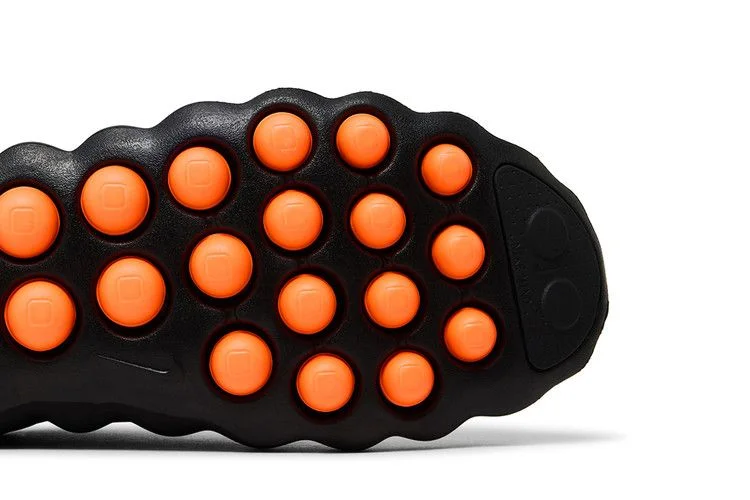Krossovki-Nike-Wmns-Mind-002-Black-Hyper-Crimson-4