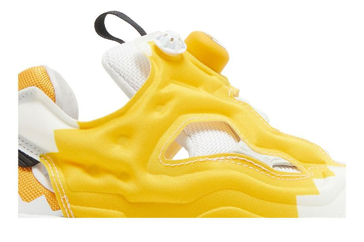 sanrio-x-instapump-fury-gudetama-eh2799_01