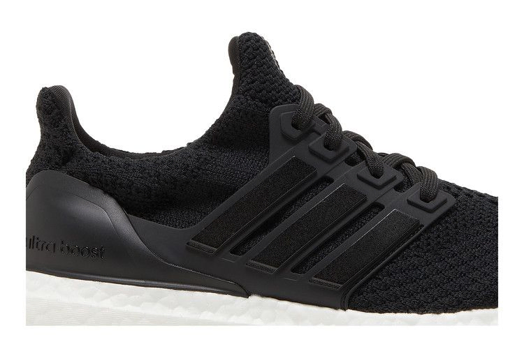wmns-ultraboost-5-0-dna-black-white-gv8744_01