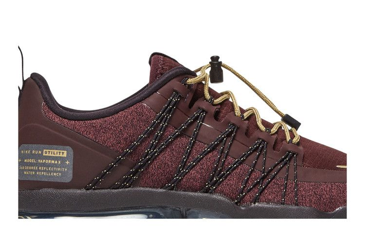 wmns-air-vapormax-run-utility-burgundy-crush-aq8811-600_01