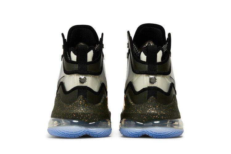 Кроссовки Nike LeBron 19 'Chosen 1'
