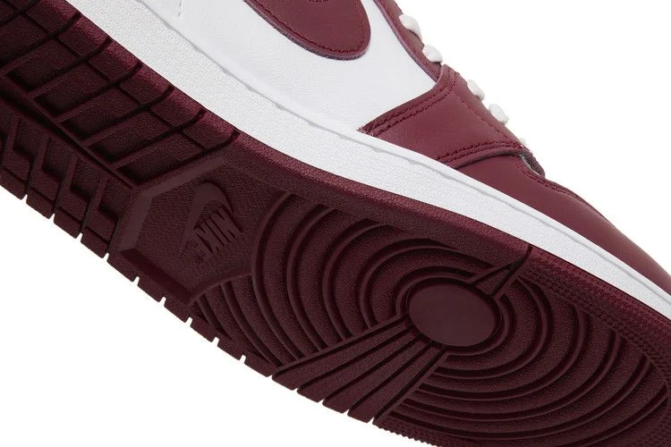 Krossovki-Air-Jordan-1-Retro-High-OG-Artisanal-Red-9