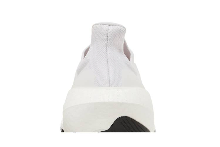 Кроссовки adidas UltraBoost Light 'Triple White'