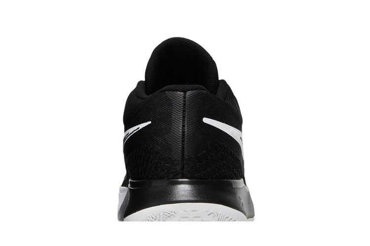 kyrie-flytrap-6-black-white-dm1125-001_06