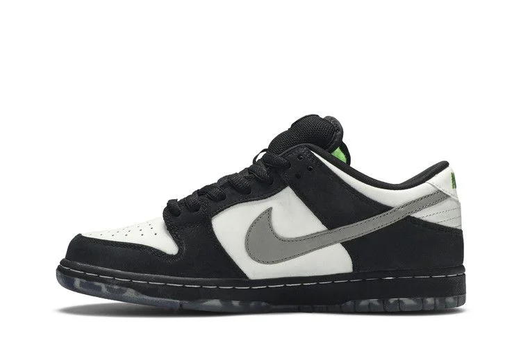 Krossovki-Jeff-Staple-x-Nike-Dunk-Low-Pro-SB-Panda-Pigeon-Laser-Etched-2