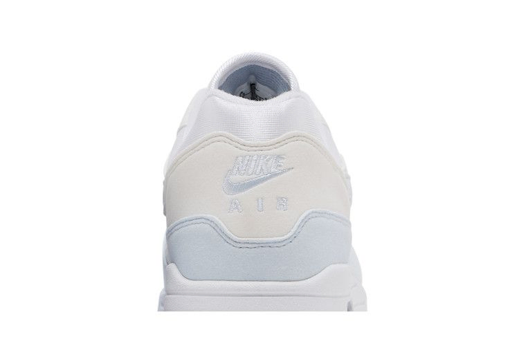 Кроссовки Nike Wmns Air Max 1 'Football Grey'