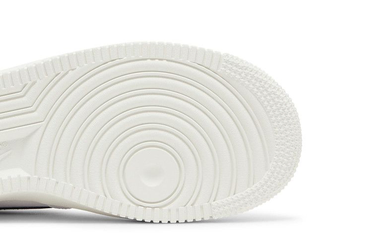wmns-air-force-1-07-white-black-315115-165_04
