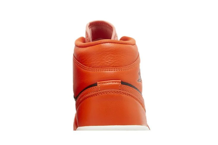 Кроссовки Wmns Air Jordan 1 Mid SE 'Rush Orange'