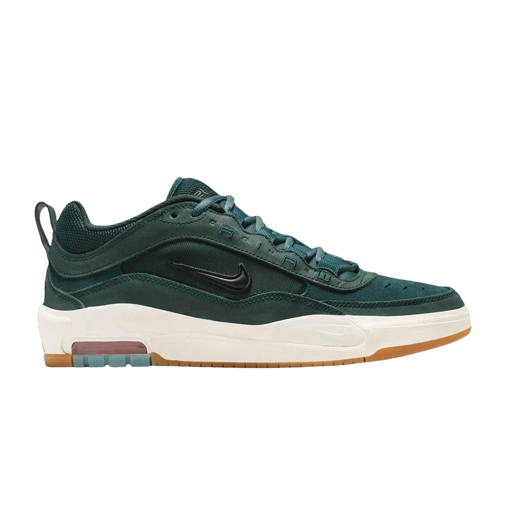 Krossovki-Nike-Air-Max-Ishod-Wair-SB-Deep-Fir