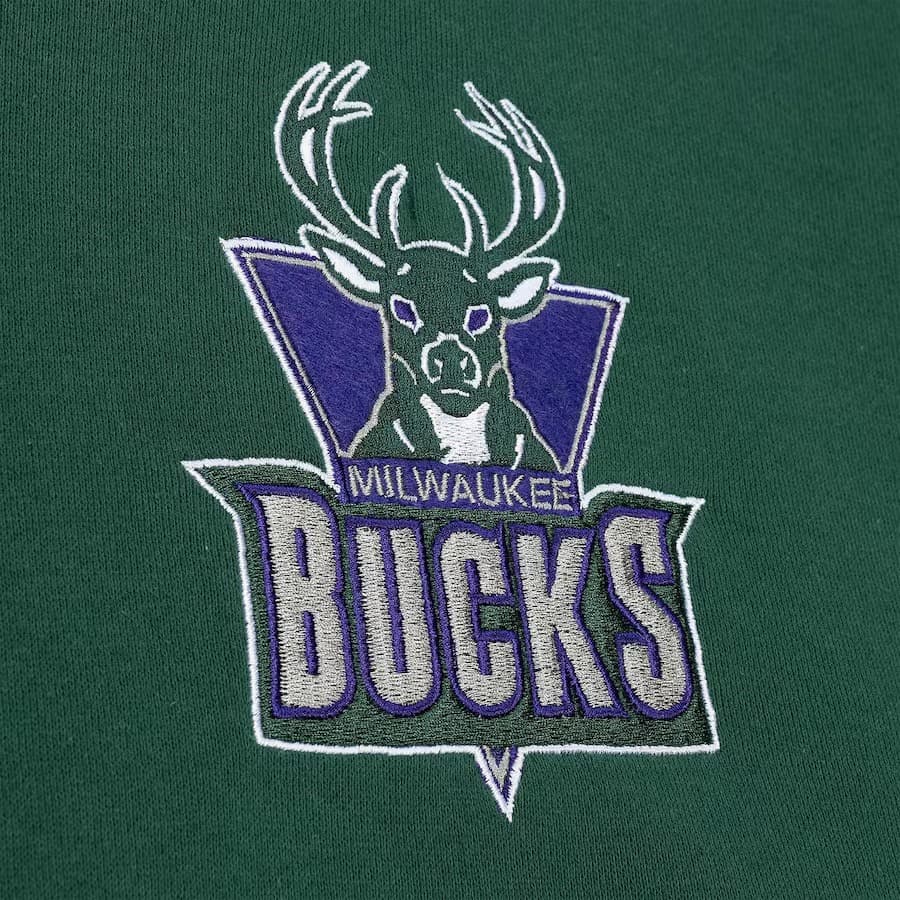 Худи Mitchell & Ness Green Milwaukee Bucks City Collection Fleece Pullover Hoodie