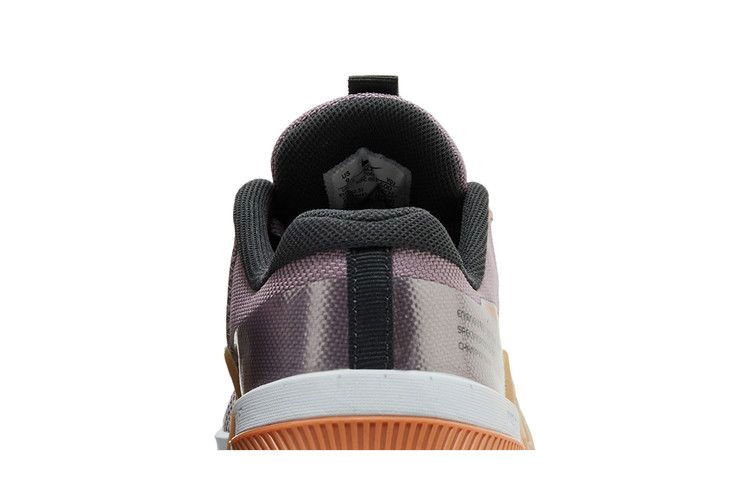 wmns-metcon-8-premium-purple-smoke-metallic-copper-dq4681-500_06