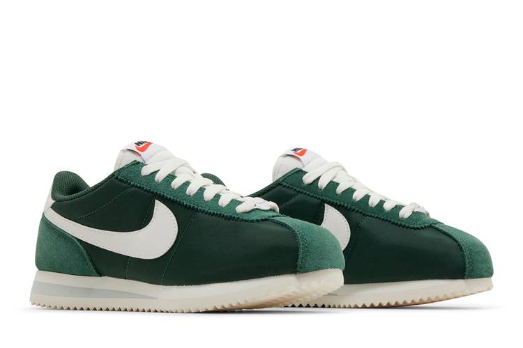 wmns-cortez-fir-dz2795-300_07
