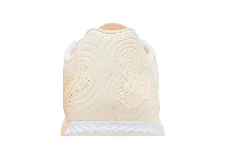 Кроссовки Nike React Gato 2 IC 'Guava Ice'