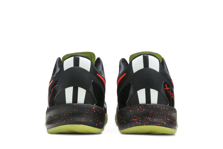 kobe-8-system-christmas-555035-030_05