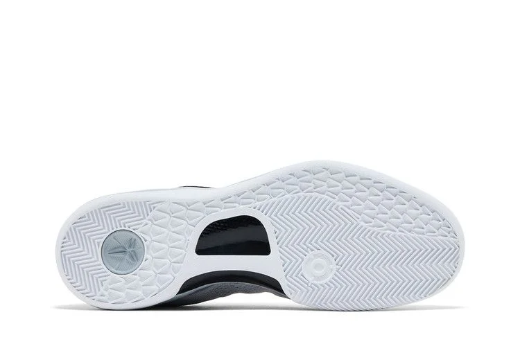 Krossovki-Nike-Kobe-8-Protro-TB-Promo-Wolf-Grey-Black-3