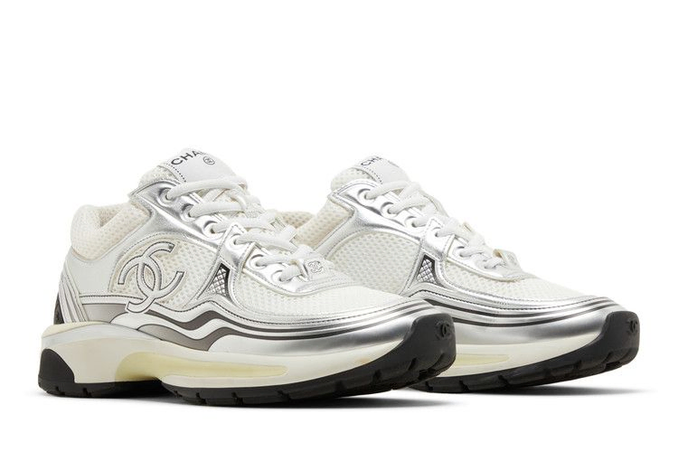 chanel-wmns-cc-logo-sneaker-white-silver-g39792-y56368-k5451_07
