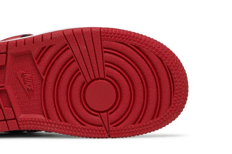 Кроссовки Air Jordan 1 Mid TD 'Chicago'