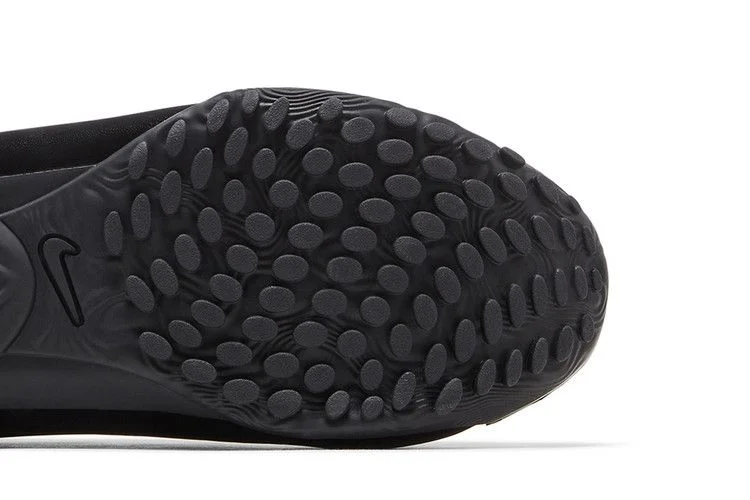 Krossovki-Nike-Wmns-Astra-Ultra-Triple-Black-4