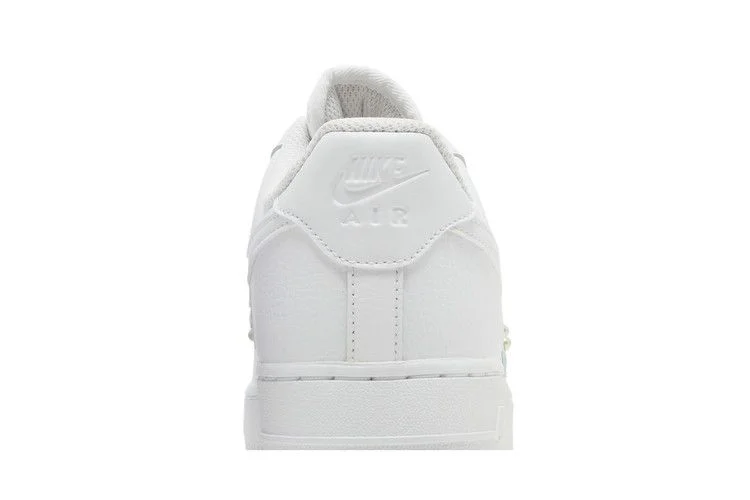 Кроссовки Nike Wmns Air Force 1 Low '07 SE 'Pearl White'