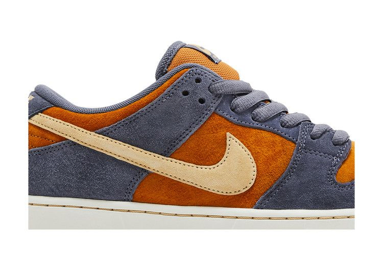 Кроссовки Nike Dunk Low SB 'Light Carbon Monarch'