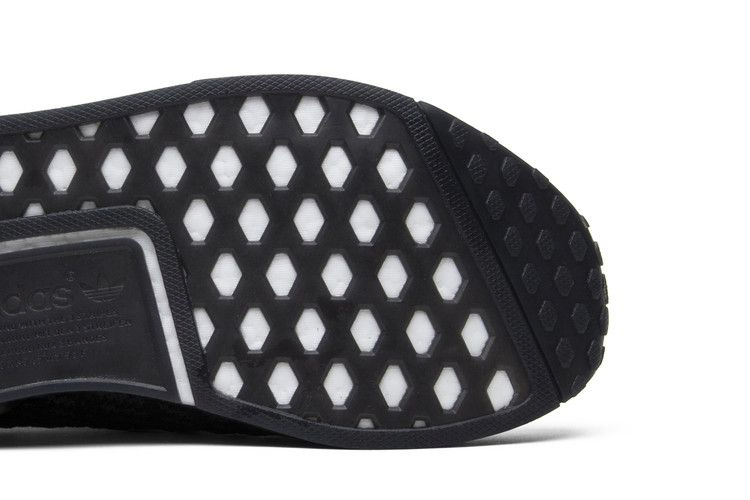 nmd_r1-primeknit-stlt-triple-black-cq2391_04