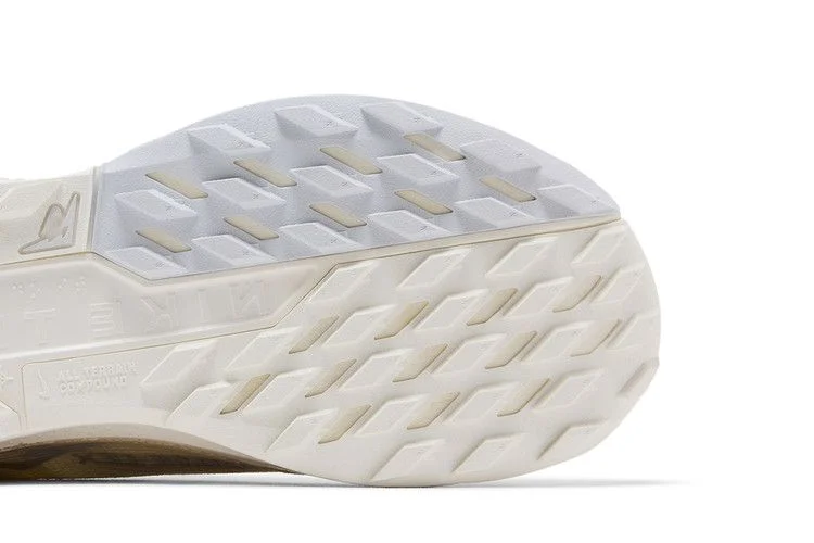 Krossovki-Nike-Wmns-Pegasus-Trail-5-GORE-TEX-Sail-Photon-Dust-4
