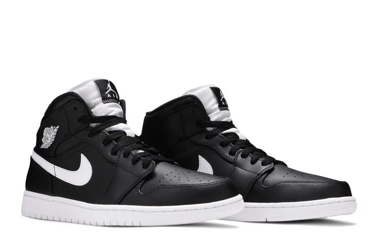 Krossovki-Air-Jordan-1-Retro-Mid-Black-White-7