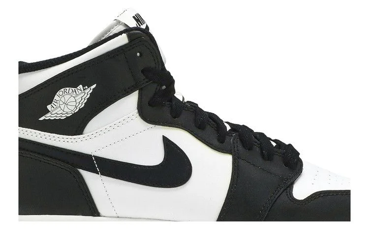 Кроссовки Air Jordan 1 Retro High OG BG 'Black White' 2014